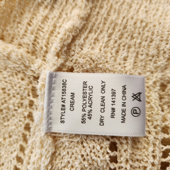 Astr wrap front pointella knit cream sweater top size large W-575 - Picture 7 of 9